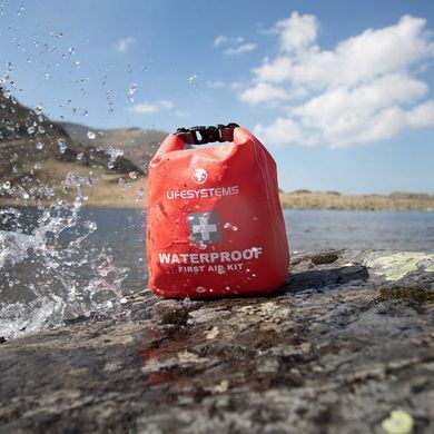 Аптечка Lifesystems Waterproof First Aid Kit