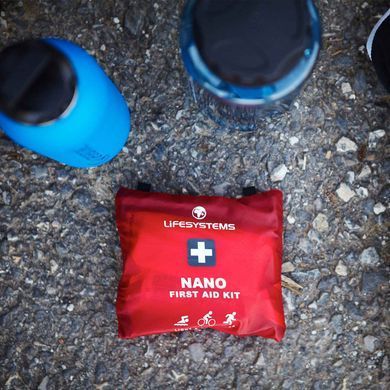 Аптечка Lifesystems Light&Dry Nano First Aid Kit