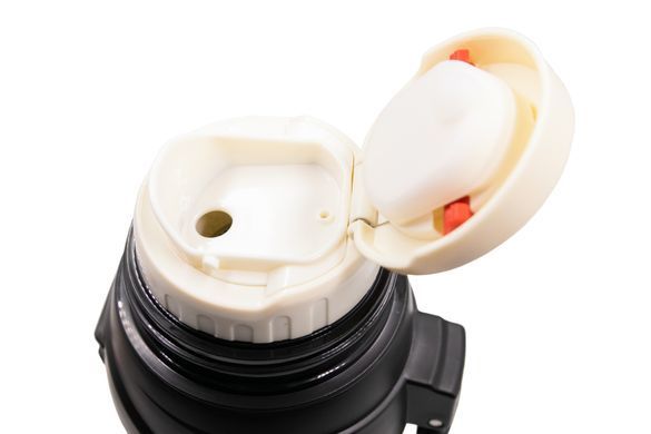Термос Tramp TRC-139 Travel Line 1,6 л, черный